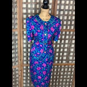 Vintage floral power skirt suit. Size 14.